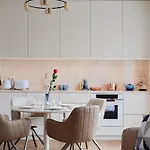 Appartement Kotzebue - Kalamaja Luxury - Bold & Refined *