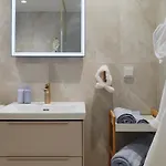 Kotzebue - Kalamaja Luxury - Bold & Refined Appartement *