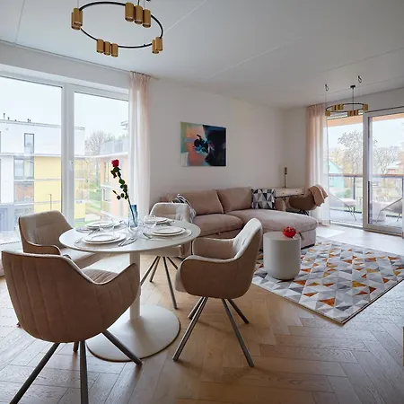 Kotzebue - Kalamaja Luxury - Bold & Refined Апартаменти Таллінн