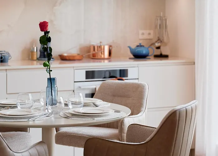 Kotzebue - Kalamaja Luxury - Bold & Refined Apartment Tallinn