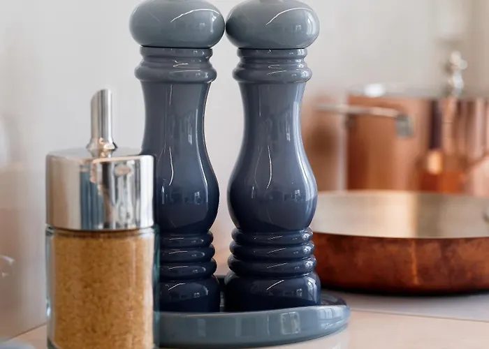 아파트 Kotzebue - Kalamaja Luxury - Bold & Refined 탈린