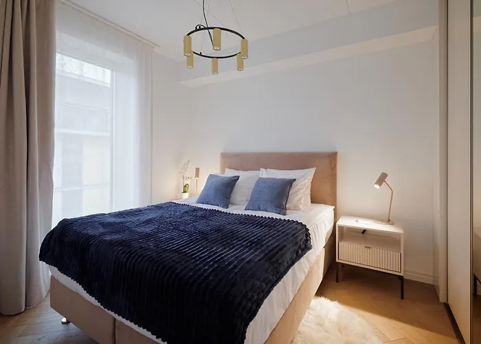 Kotzebue - Kalamaja Luxury - Bold & Refined Apartment